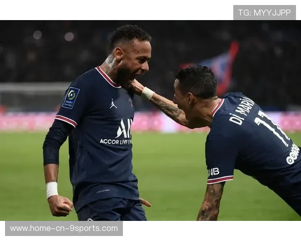 法甲巴黎外围渗透连连，禁区威胁接踵而来